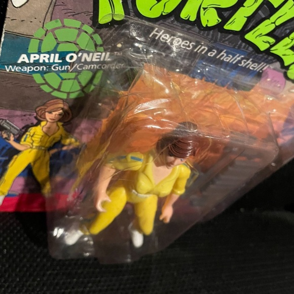 Teenage Mutant Ninja Turtles Classic Cartoon Ultimate April O'Neil 7 Figure | UK